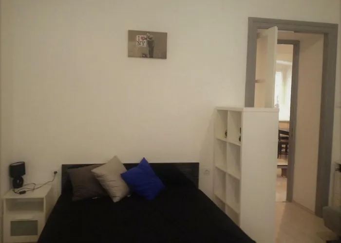 Studio Apartment Diana