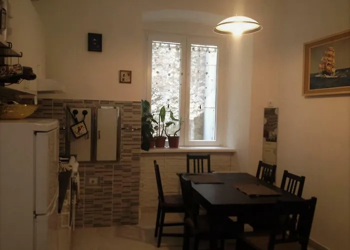 Studio Apartment Diana